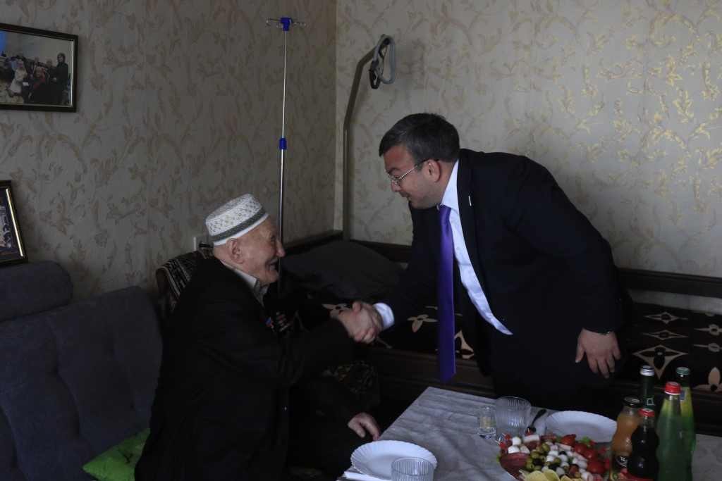 Ветерана Великой Отечественной войны Мусу Багаудинова поздравили с наступающим Днем Победы