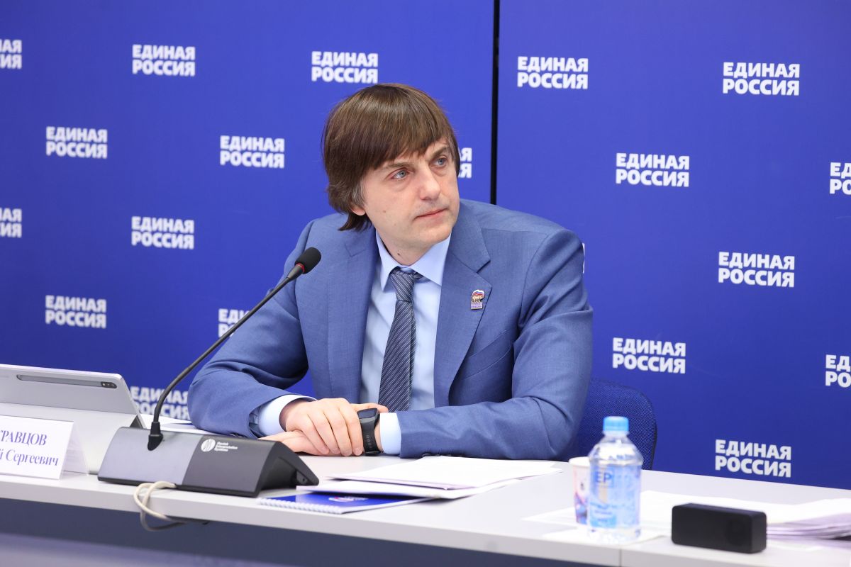 Министр просвещения России Сергей Кравцов отметил Дагестан среди лидеров по модернизации школ