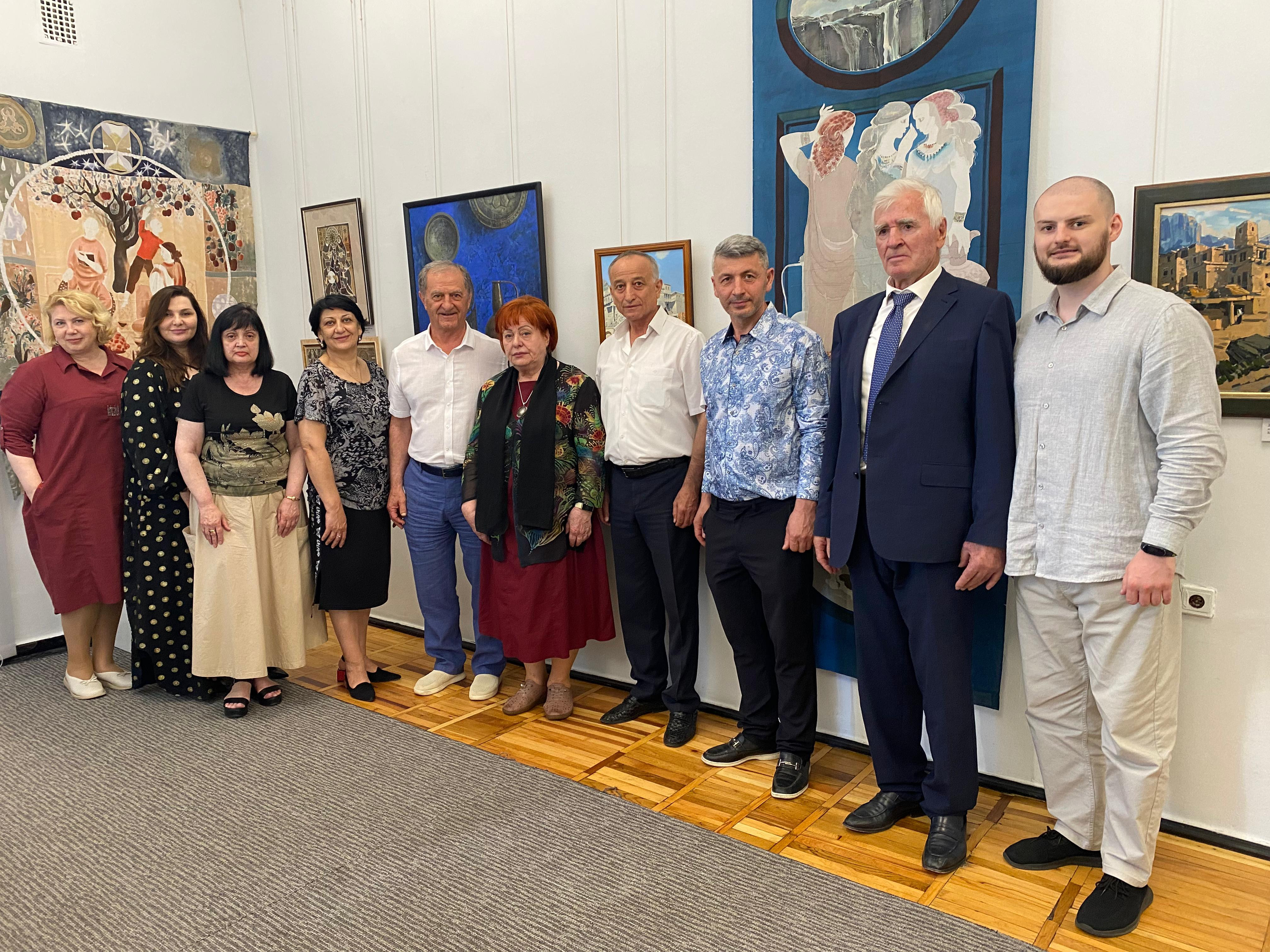 Выставка «Узоры и ритмы Кавказа» открылась в Ставропольском крае