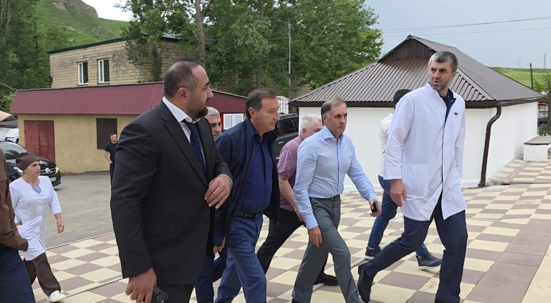 Спикер парламента Дагестана осмотрел Кулинскую центральную районную больницу