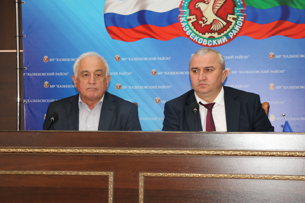 Готовность к осенне-зимнему периоду обсудили в Казбековском районе