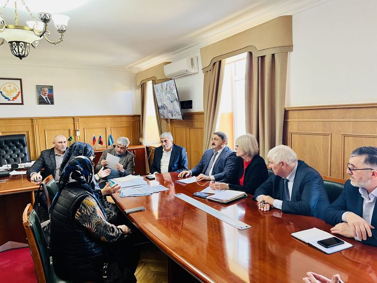 Депутат Госдумы РФ Джамаладин Гасанов провел прием граждан в Новолакском районе Дагестана