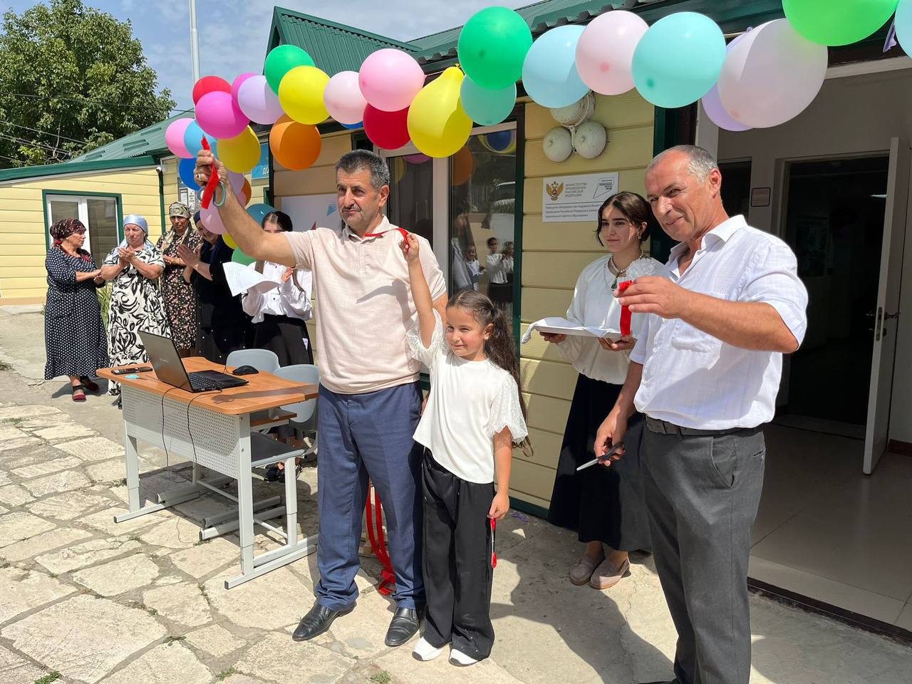 Еще в двух школах Табасаранского района открыли центры образования «Точка роста»