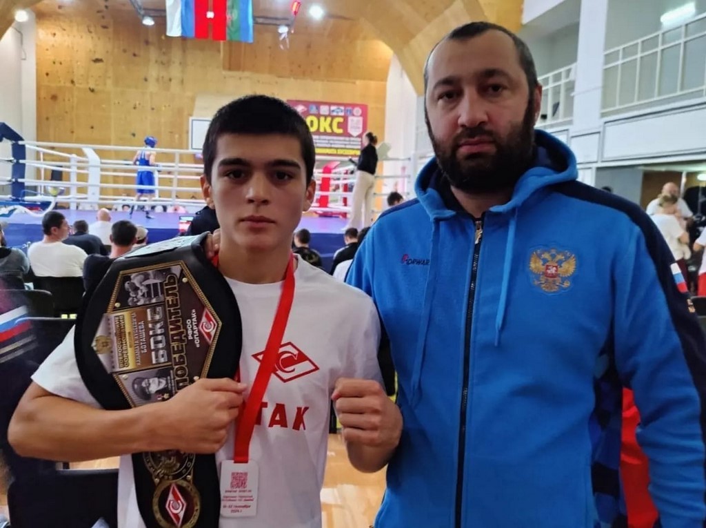 Боксеры Дагестана выиграли 6 медалей на турнире в Домбае