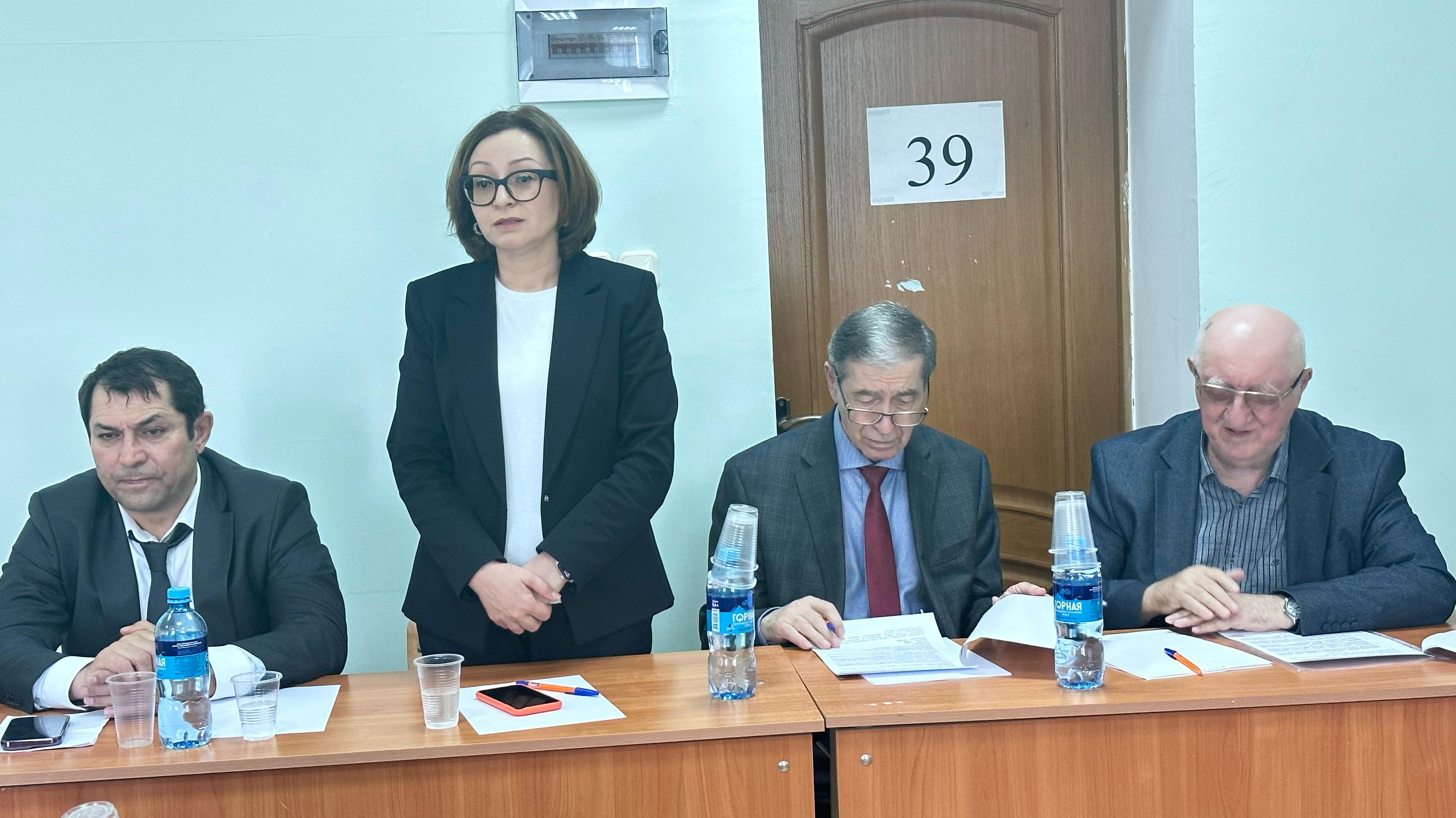 В ДГУ обсудили проблемы изучения и преподавания русского языка и литературы