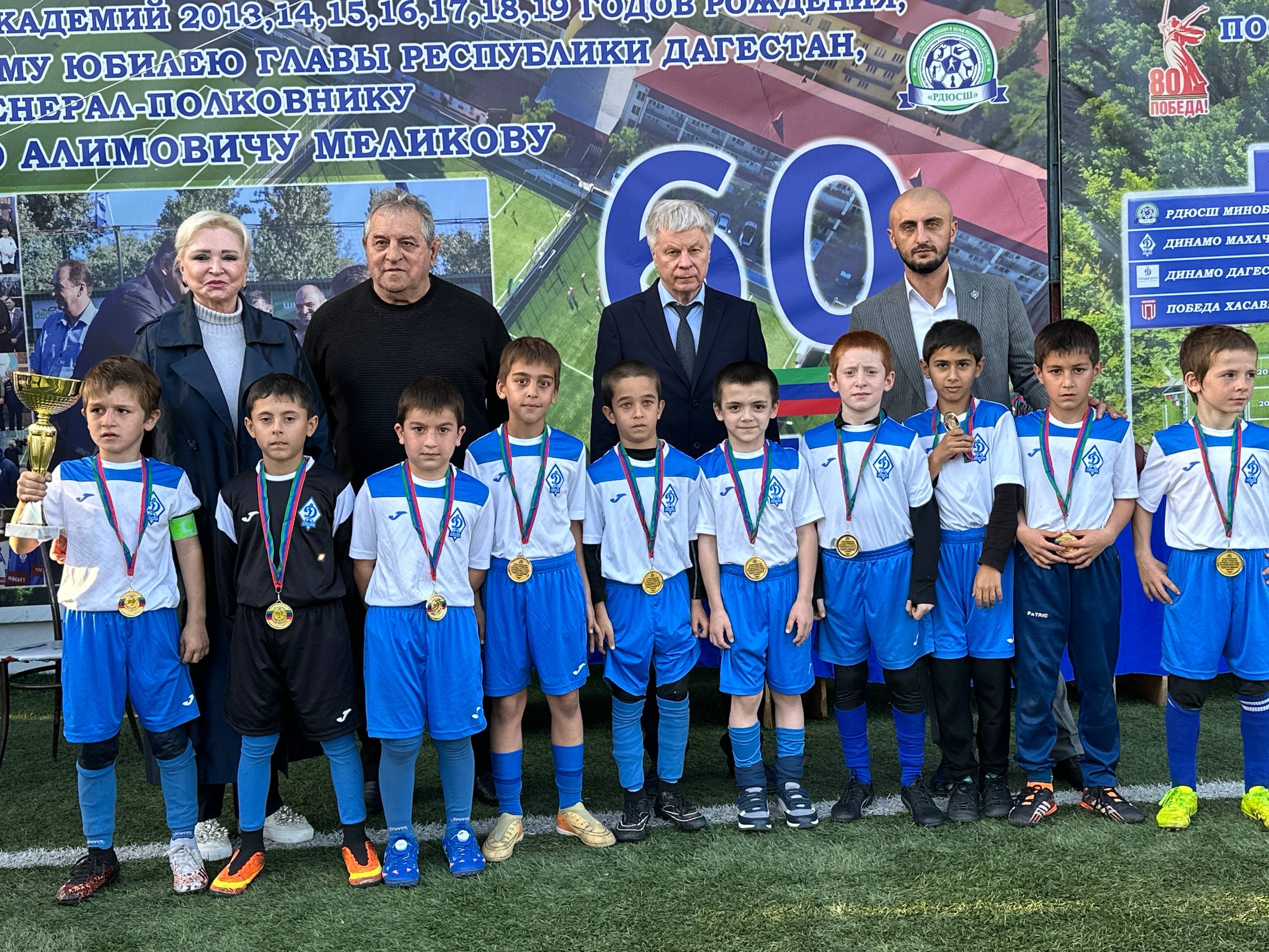 Футбольный турнир к 80-летию Гаджи Гаджиева провели в Махачкале