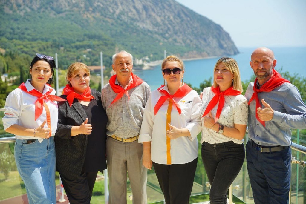 Педагоги из Дагестана участвуют в образовательной программе в международном лагере «Артек»