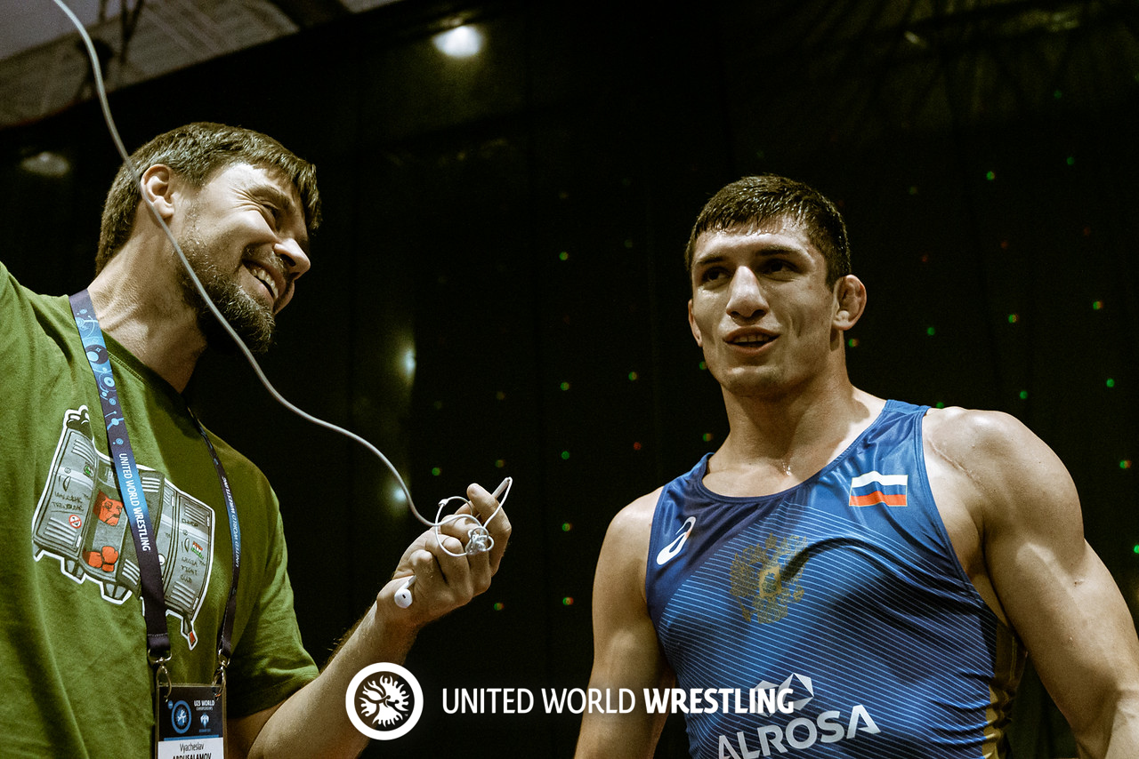 Магомед Магомаев досрочно выиграл первую схватку на Чемпионате мира