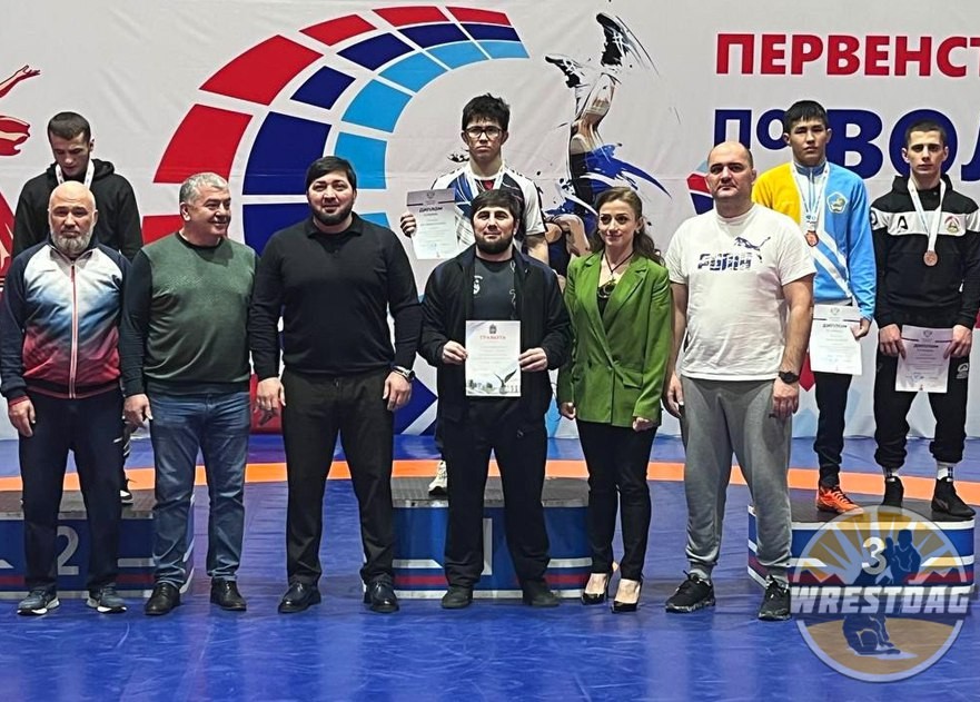 Пять медалей добыли борцы Дагестана на юношеском чемпионате России