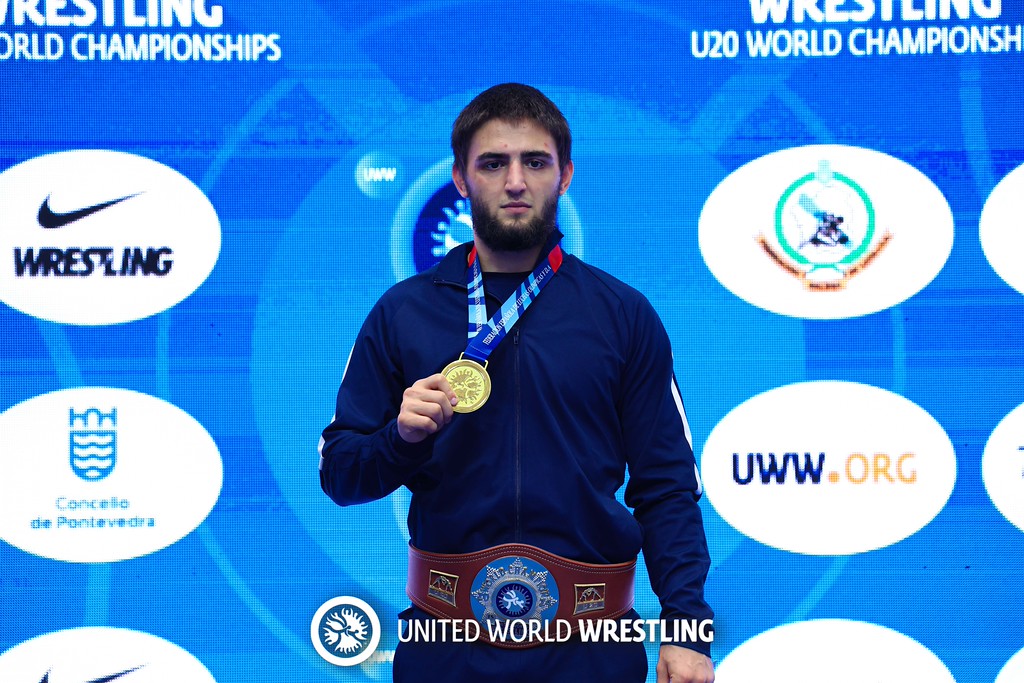 Мустафагаджи Малачдибиров победил на первенстве мира по вольной борьбе