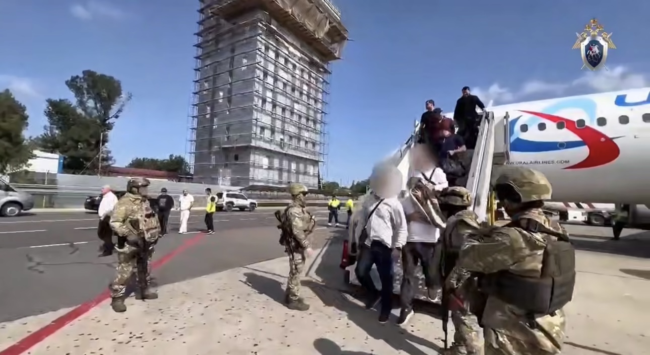 Шестерых дагестанцев задержали по подозрению в вымогательстве и похищении человека