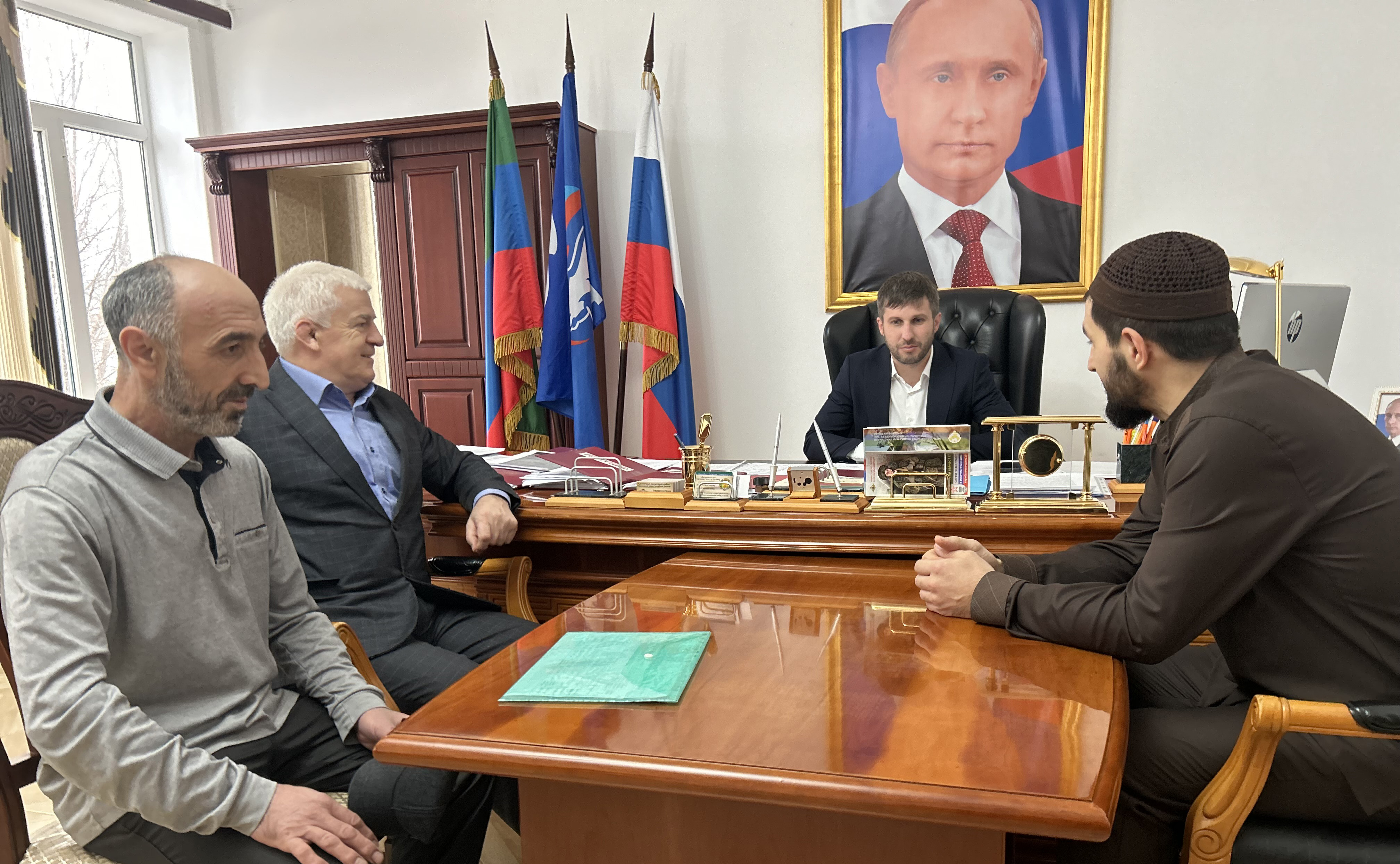 Василий Джамалов провел встречу с председателем Совета имамов района Абдуллой Магомедхановым