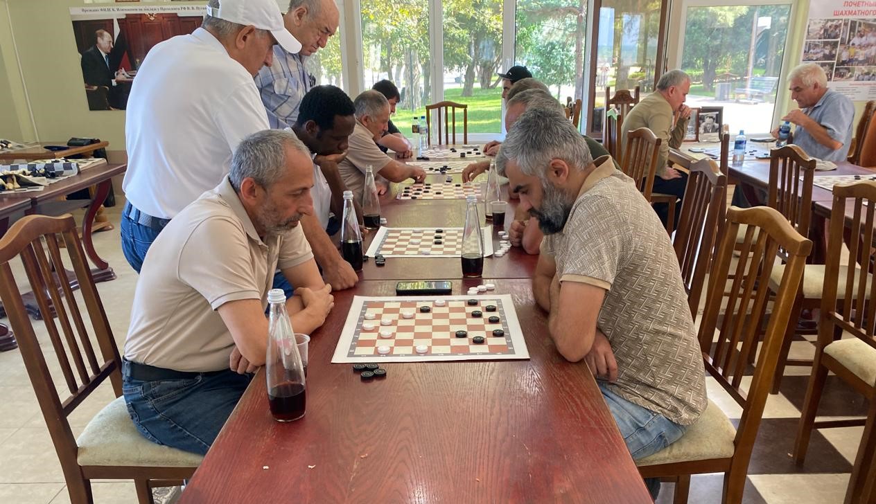 Открытый турнир по шашкам состоялся в Махачкале