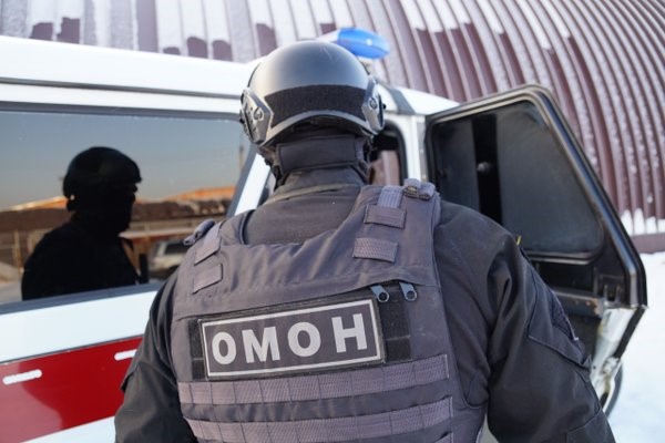 В Дагестане при участии бойцов ОМОН пресечен незаконный оборот наркотиков