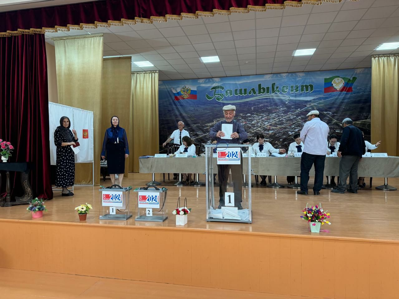 Магомед Эльдерханов поздравил жителей села Башлыкента с избранием нового главы