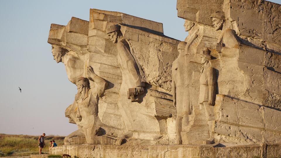 Города-герои: как появилось почетное звание