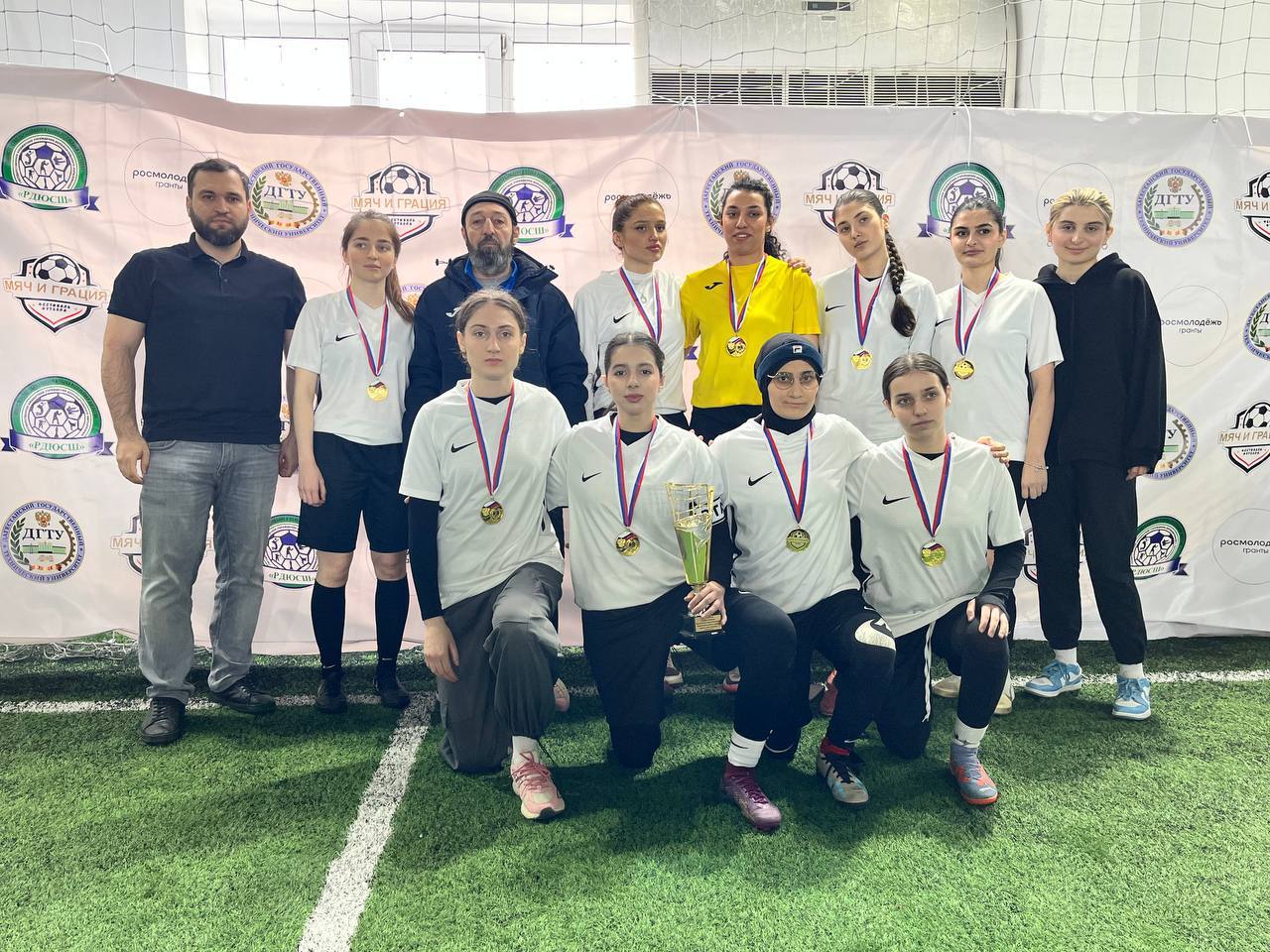 Северо-Кавказский фестиваль женского футбола «Мяч и грация» прошел в ДГТУ