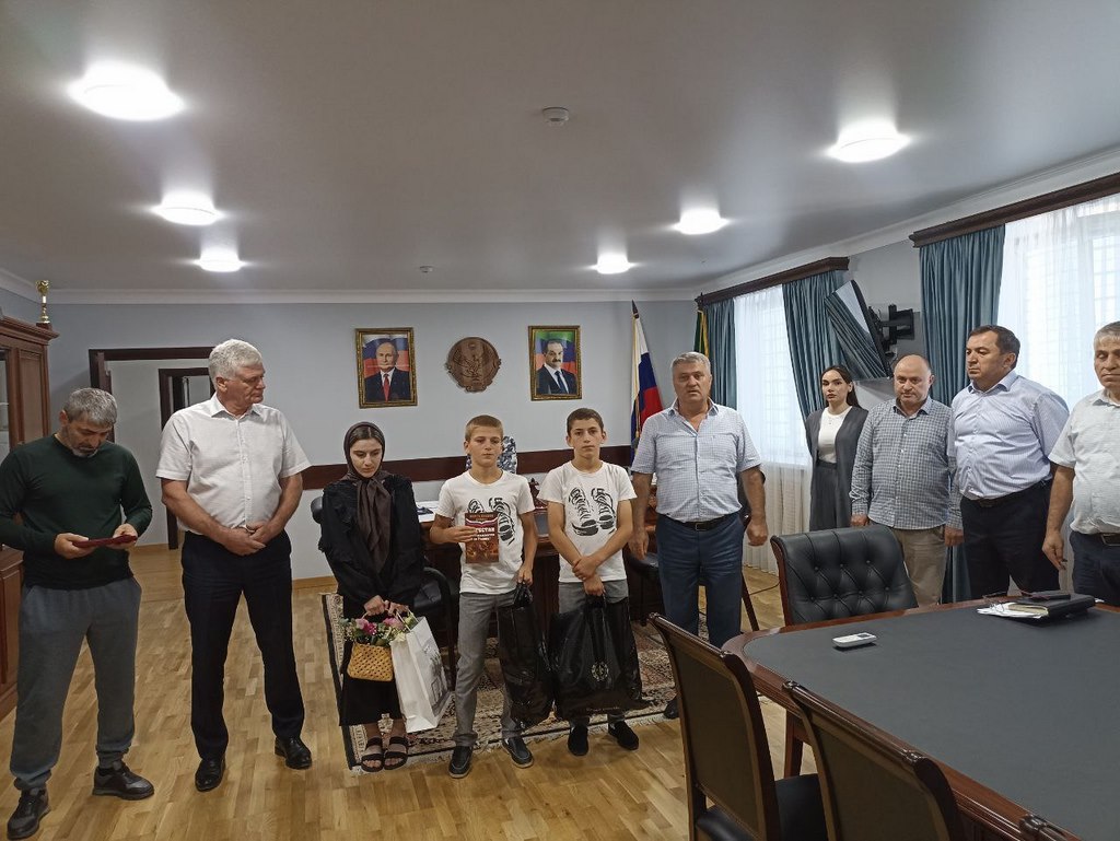 Орден Мужества вручили семье погибшего участника СВО из Кизилюртовского района