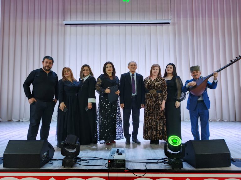 Азербайджанский театр выступил с концертом в Агульском районе