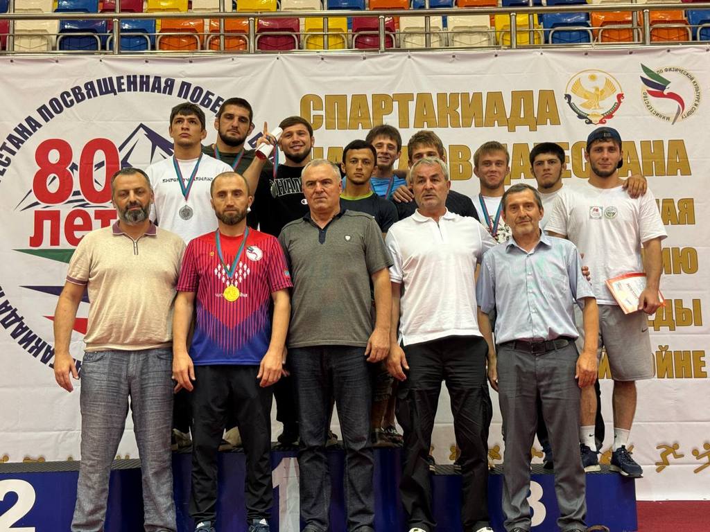 Махачкалинские и ботлихские борцы – сильнейшие на Спартакиаде народов Дагестана