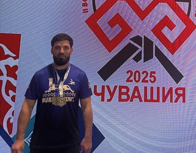 Дагестанец выиграл Кубок мира по борьбе на поясах