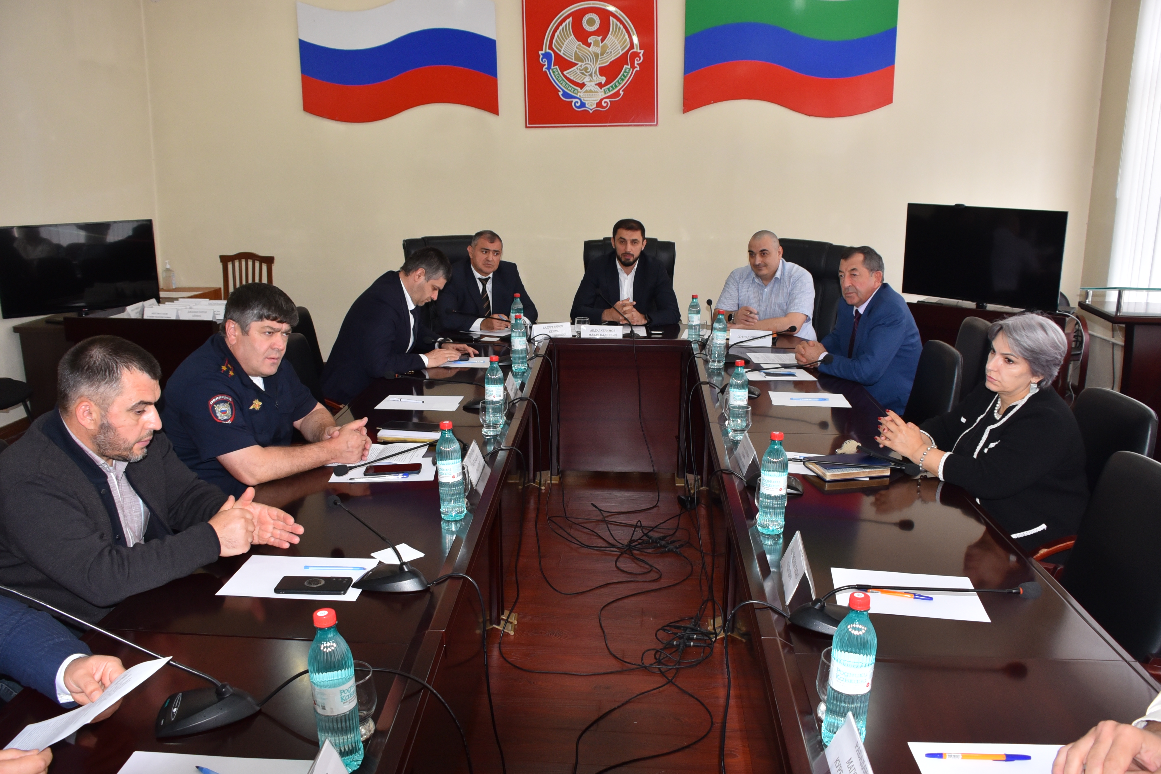 Заседание антитеррористической комиссии прошло в Акушинском районе