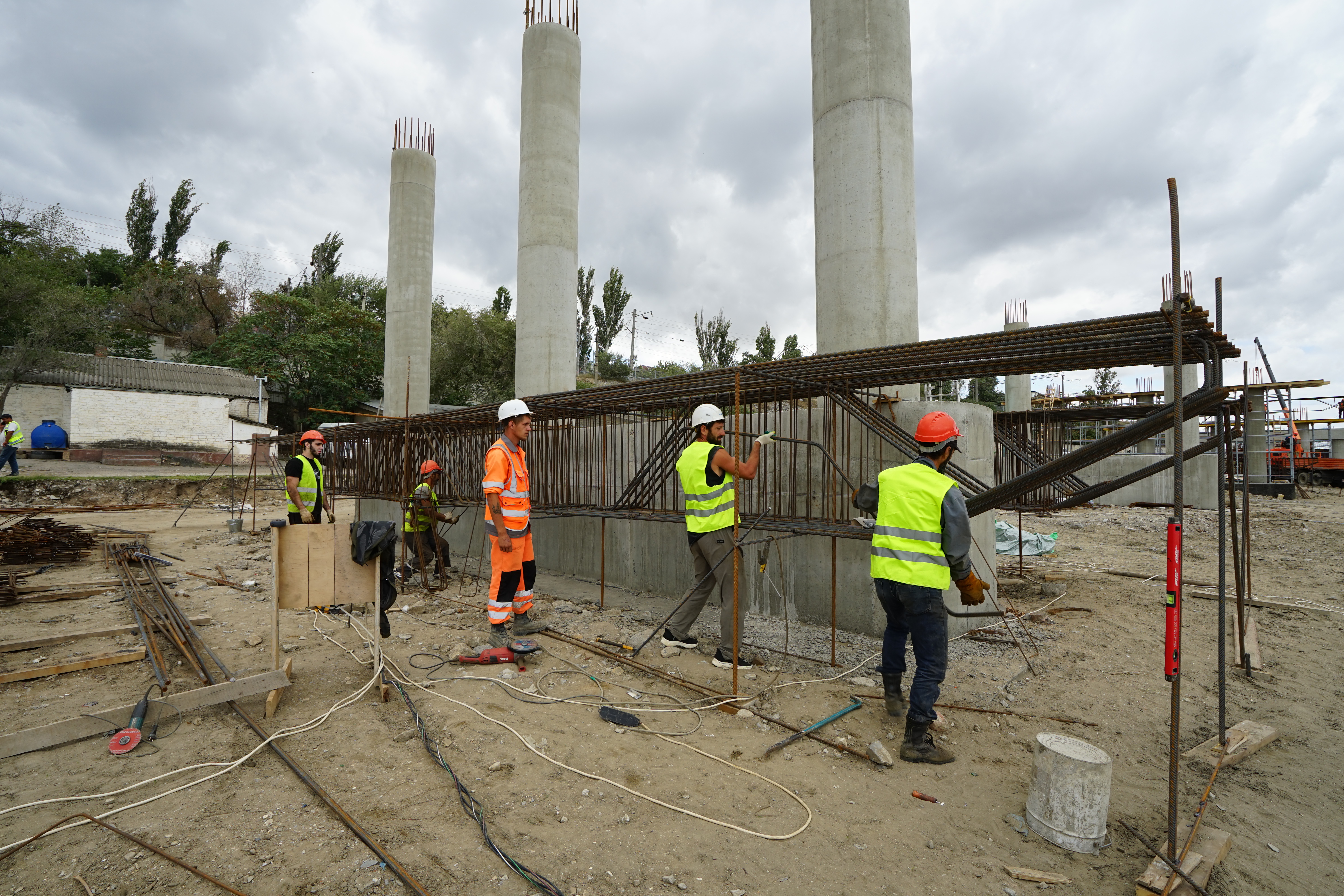 Подъездная дорога к порту Махачкалы будет сдана в 2026 году