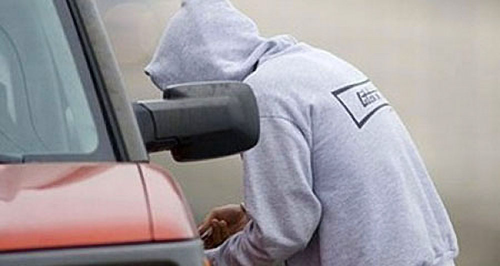 Школьник в Дагестане угнал автомобиль, чтобы прокатиться с ветерком