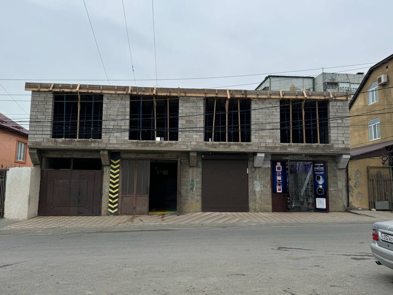 В Махачкале коммерческое здание признали самовольной постройкой