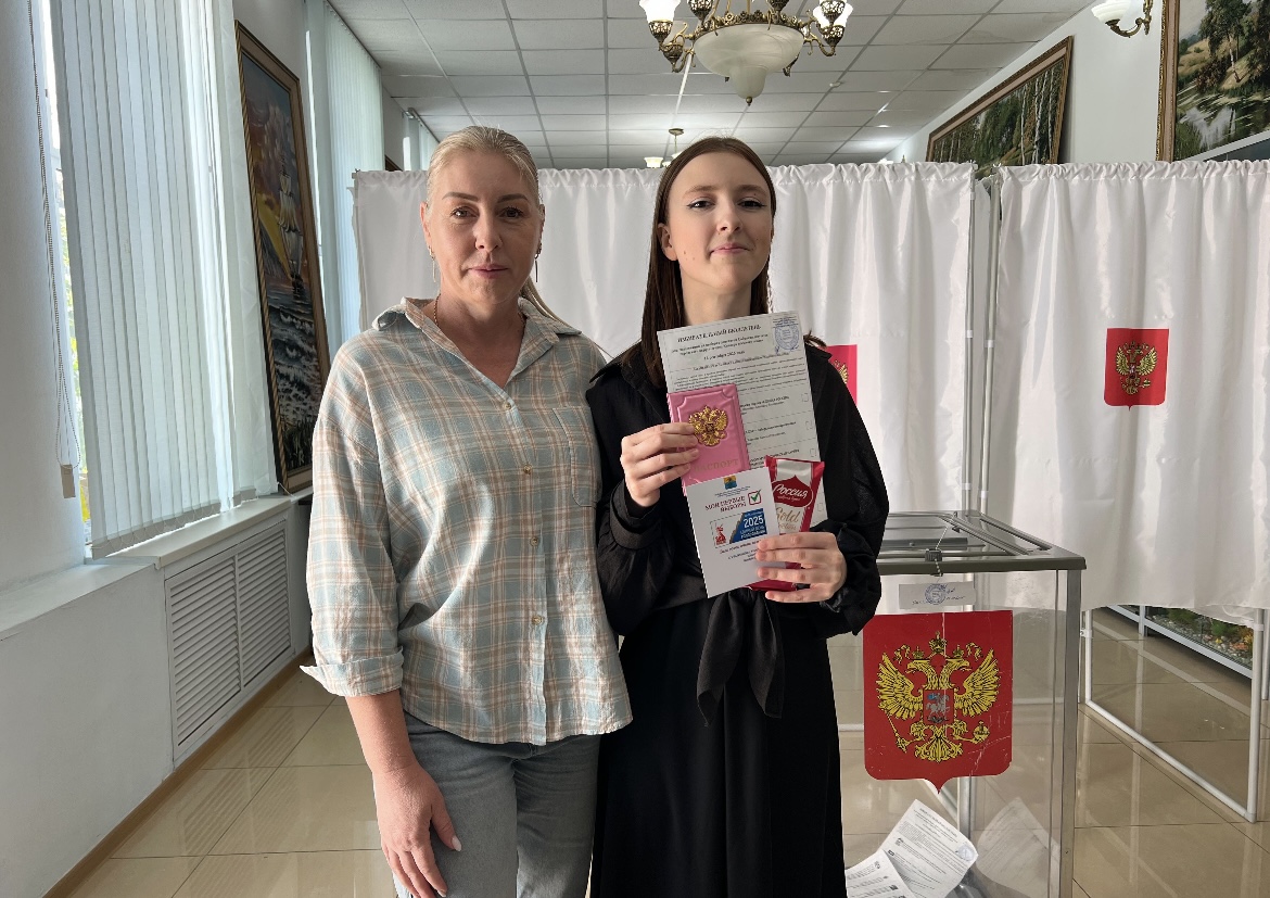 Молодой избиратель Кизляра поделилась впечатлениями о своем первом участии в голосовании
