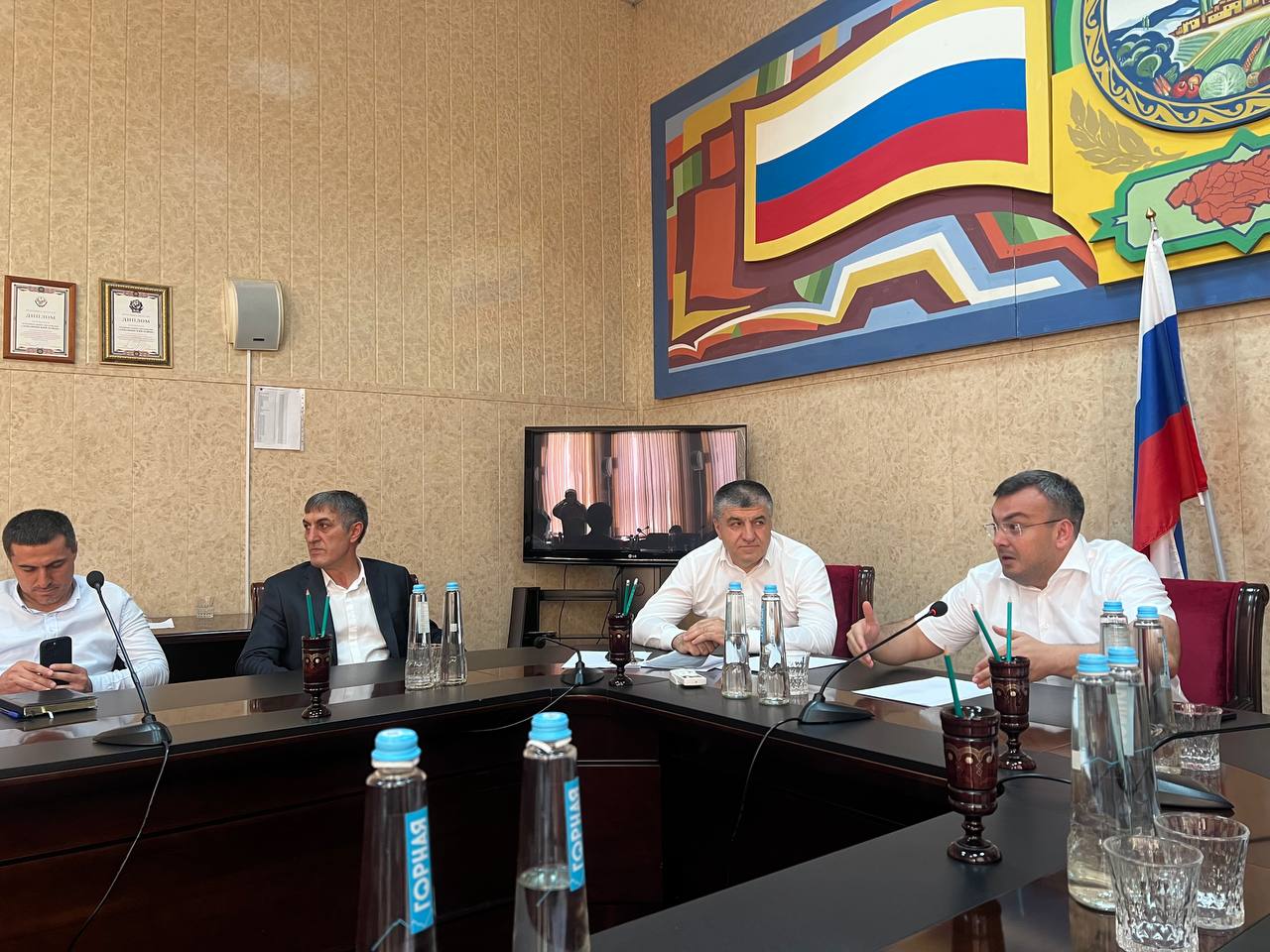 Магомедзагид Кихасуров провел выездной прием граждан в Левашинском районе