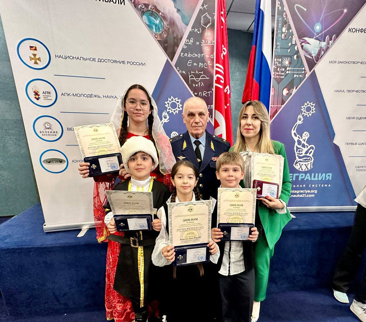 Дагестанские школьники стали победителями всероссийского конкурса «Первые шаги в науке»