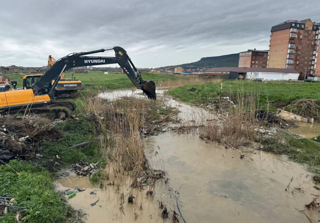 В Махачкале ликвидирован прорыв на сбросном коллекторе