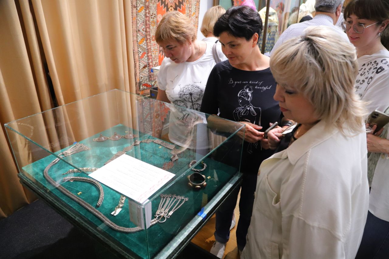 Национальный музей Дагестана представил выставку в Башкортостане