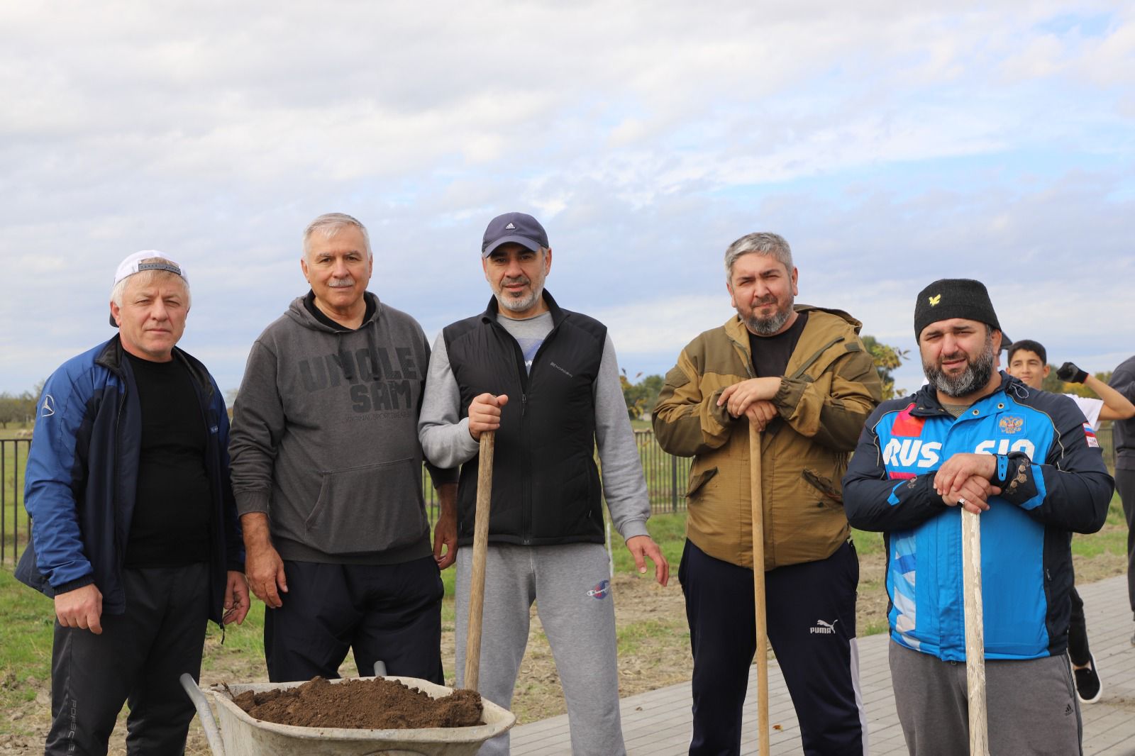 В Кизлярском районе прошел масштабный субботник