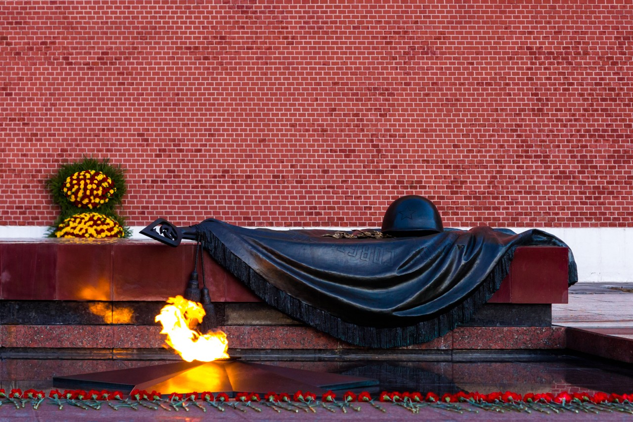 День Неизвестного солдата отмечается в России