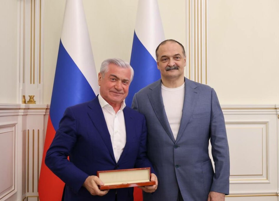 Сергей Меликов поздравил заслуженного тренера России Омара Муртузалиева с юбилеем