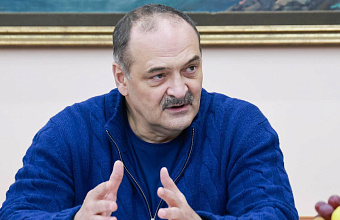 Сергей Меликов встретился с футболистами махачкалинского «Динамо»