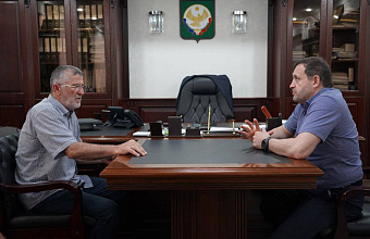 Мэр Хасавюрта встретился с участником СВО Хабибулой Мусалаевым