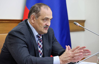 Сергей Меликов проводит заседание Совета при Главе РД по делам инвалидов