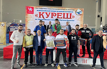 Дагестанские борцы на поясах преуспели на турнире в Симферополе