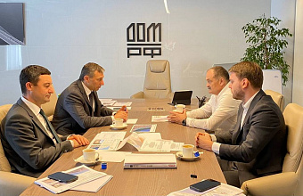 Сергей Меликов встретился с заместителем гендиректора ДОМ.PФ Денисом Филипповым