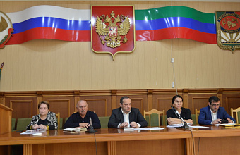 Еженедельное совещание под руководством Магомеда Эльдерханова: итоги и задачи