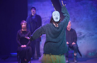 В Махачкале прошел предпремьерный показ спектакля режиссера и сценографа Дмитрия Павлова