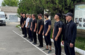 Призывники из Кизлярского района отправились на срочную службу в Вооруженные Силы РФ