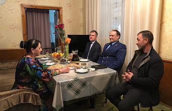 В Сулейман-Стальском районе отметили вклад матерей-героинь в развитие и укрепление семейных ценностей