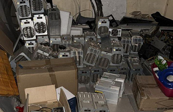 В Махачкале энергетики совместно с правоохранительными органами выявили незаконную майнинговую ферму