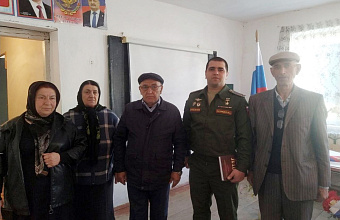 В Кайтагском районе прошла встреча участника СВО с учащимися Джавгатской школы