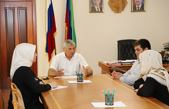 В Кизлярском районе решают проблему обновления электросетей в селе Дагестанском