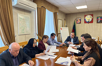 Вопросы безопасности в период новогодних праздников обсудили в администрации Каякентского района